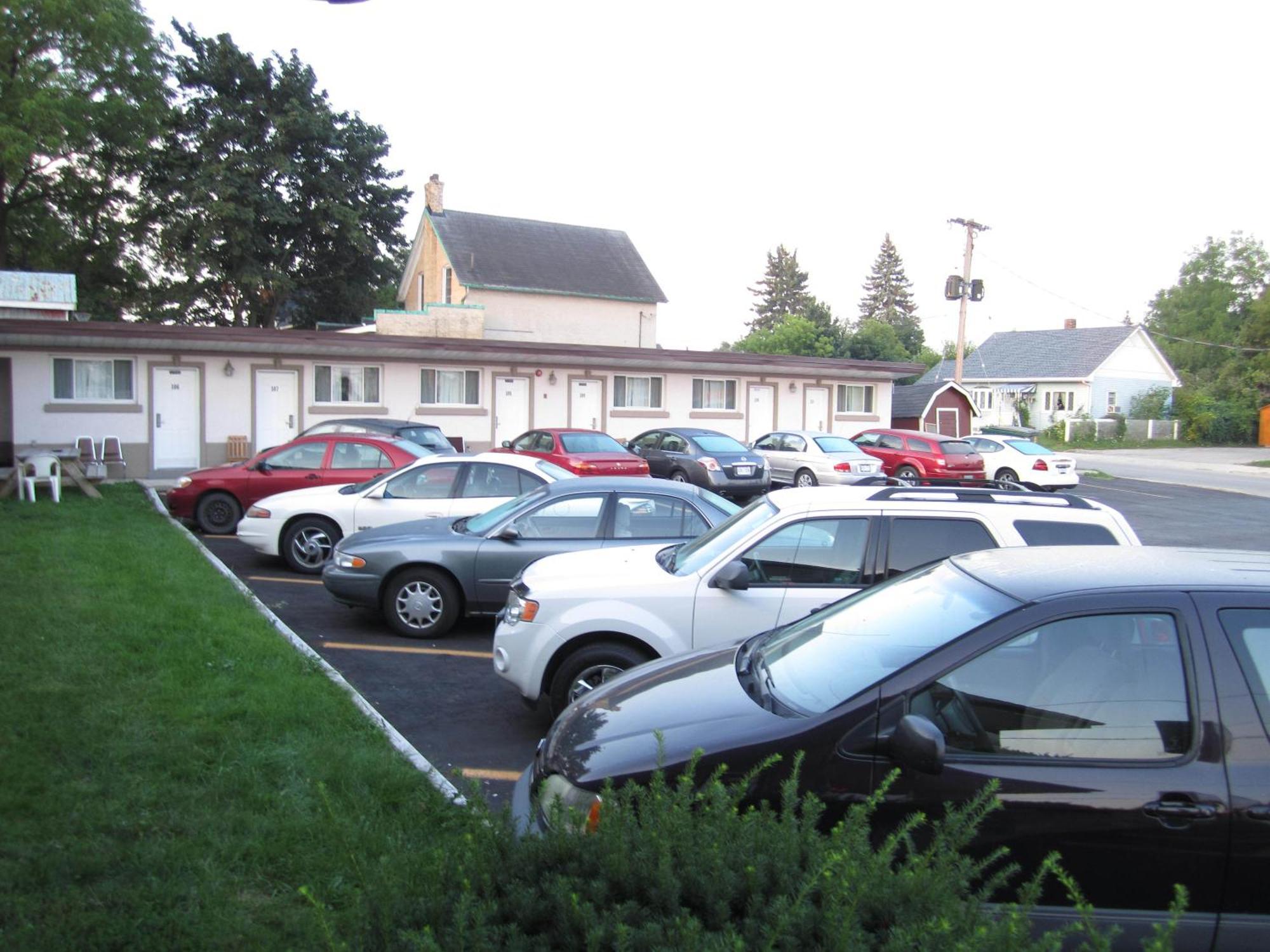 Canadiana Motel Hanover 외부 사진