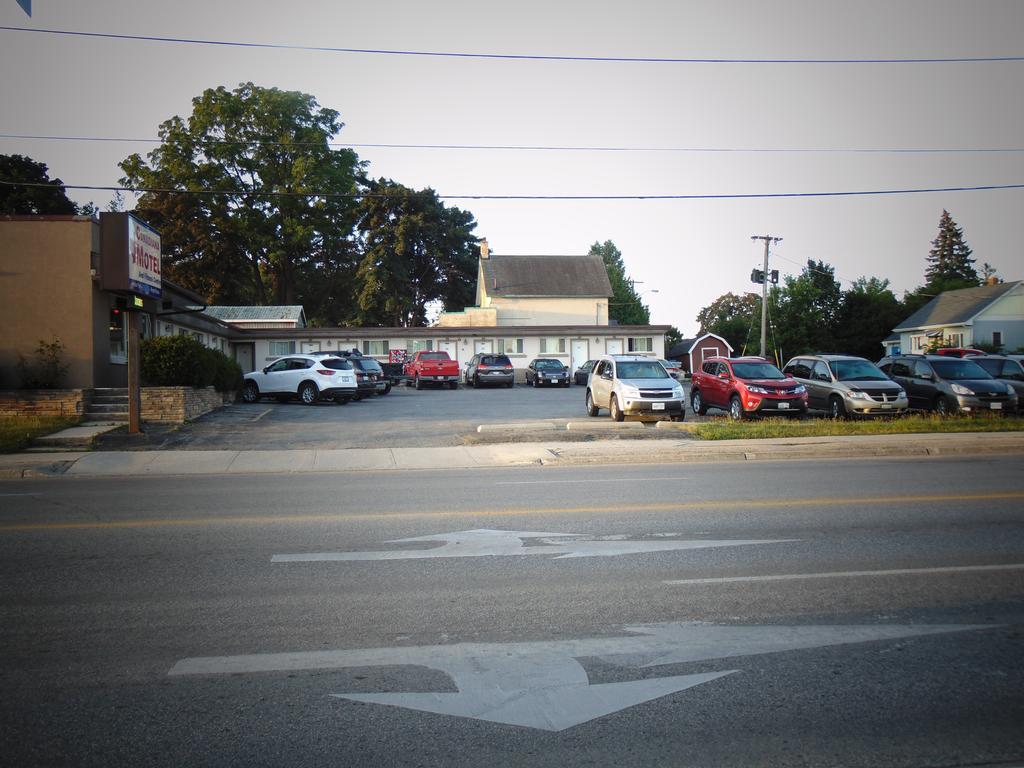 Canadiana Motel Hanover 외부 사진
